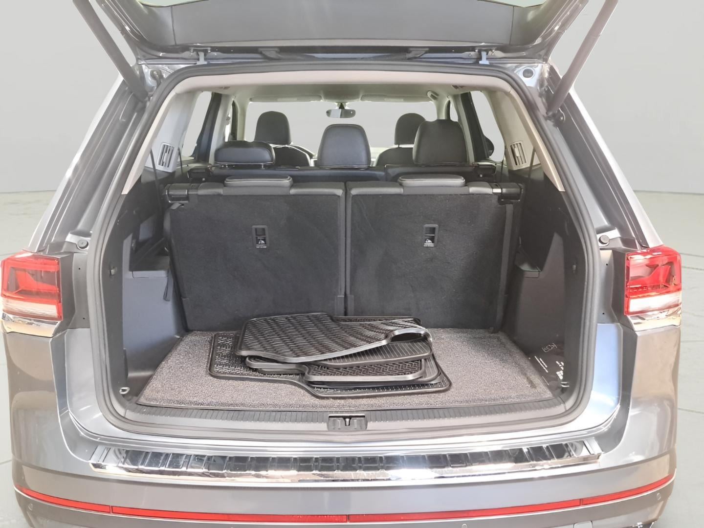 2021 Volkswagen Atlas 3.6L V6 SE w/Technology R-Line