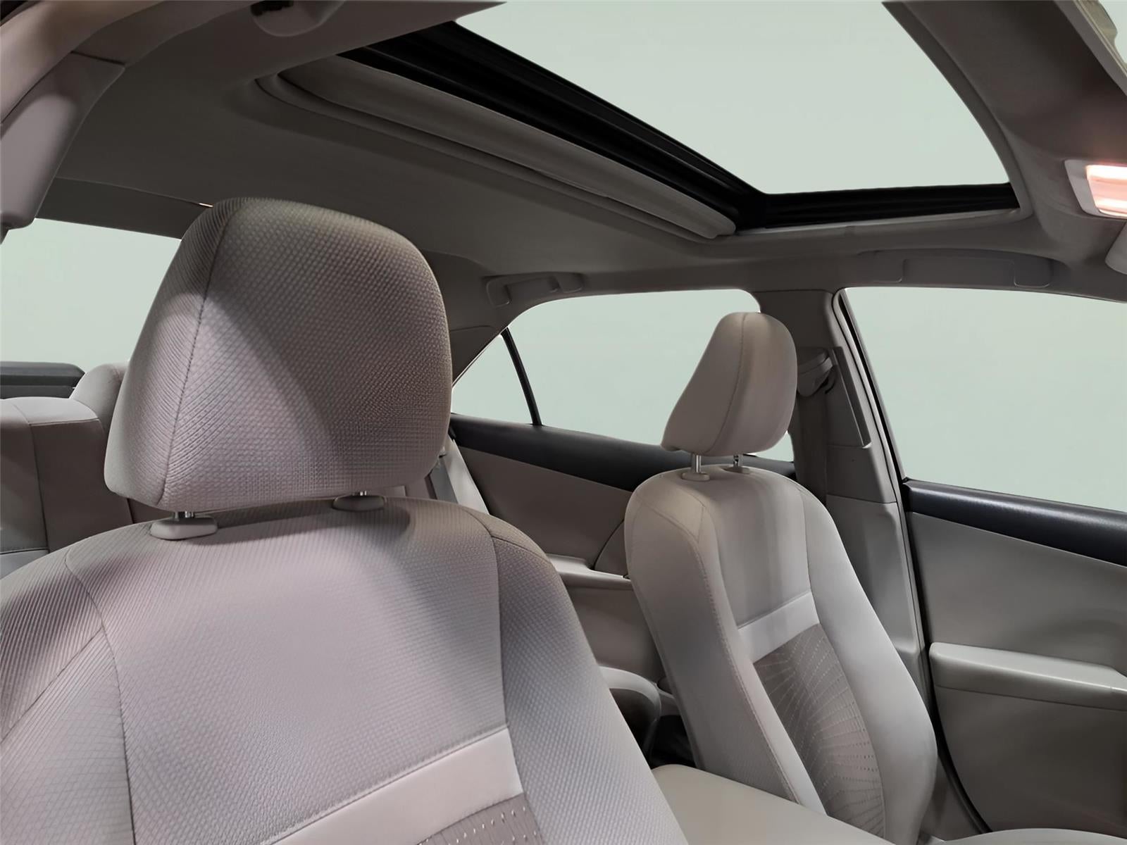 2014 Toyota Camry Hybrid XLE